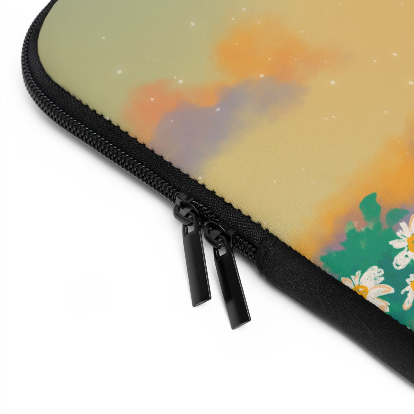 Daisy Fields Laptop Sleeve - Floral Design for Nature Lovers