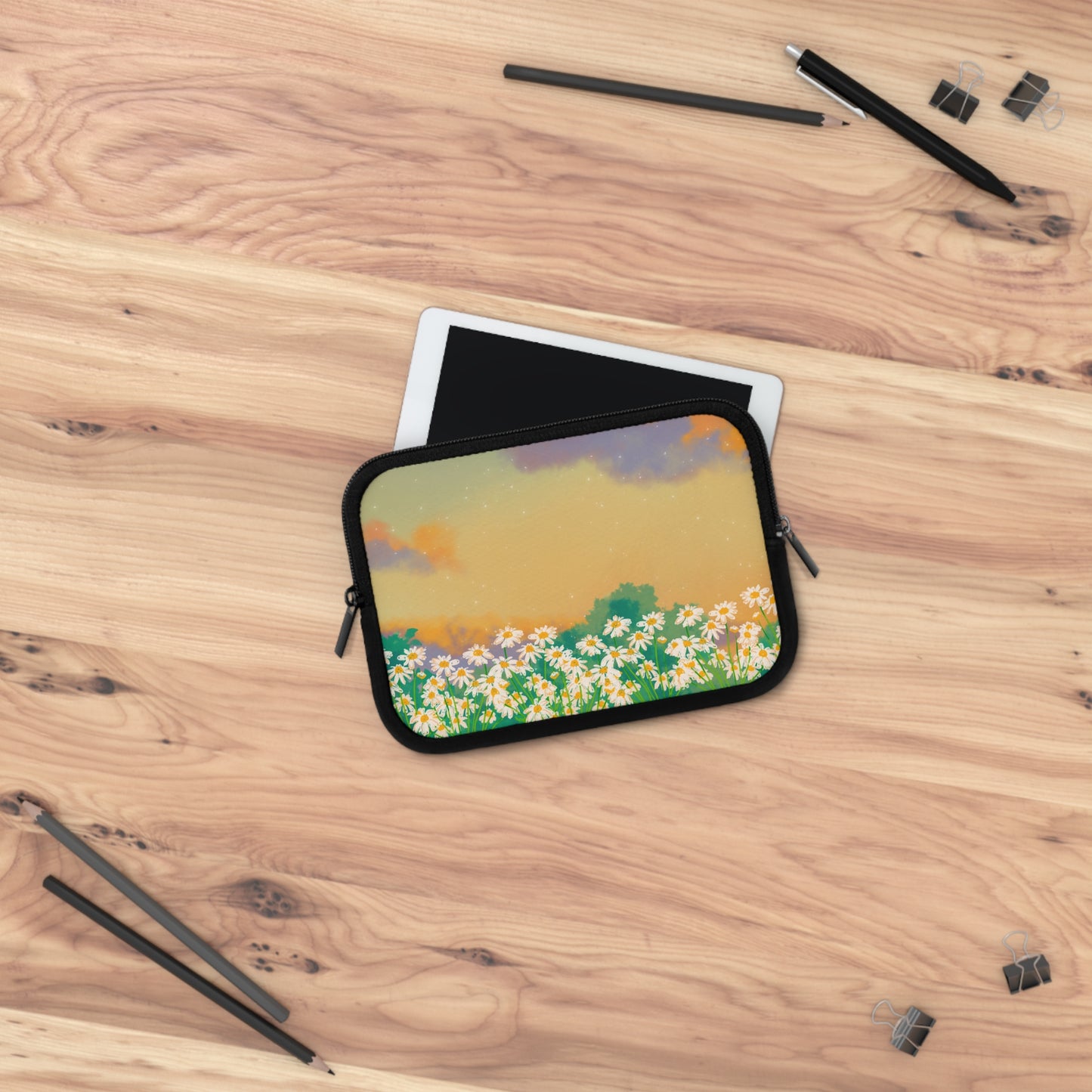 Daisy Fields Laptop Sleeve - Floral Design for Nature Lovers
