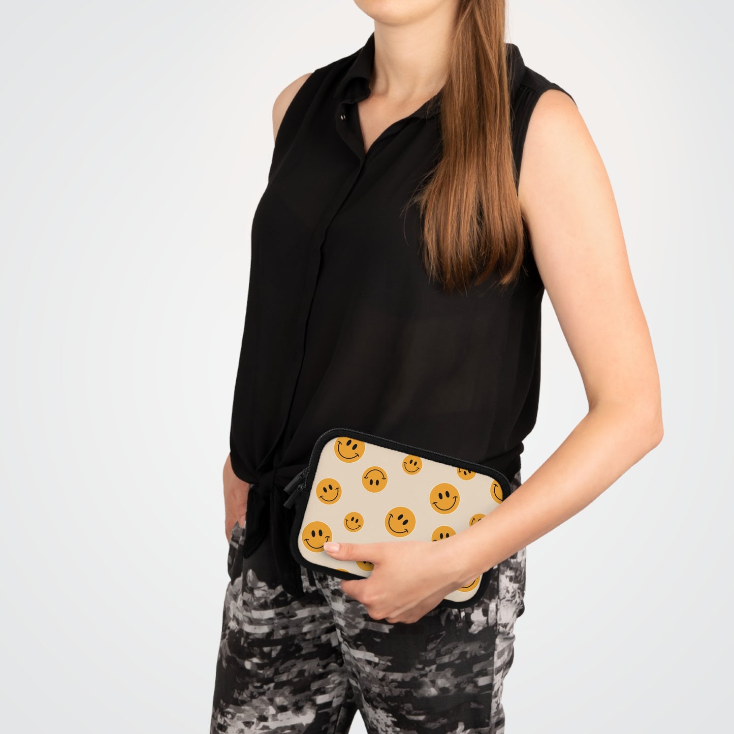 Smiley Face Laptop Sleeve – Fun & Stylish Tech Accessory