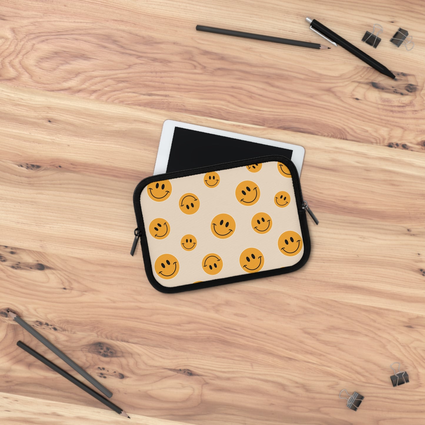 Smiley Face Laptop Sleeve – Fun & Stylish Tech Accessory